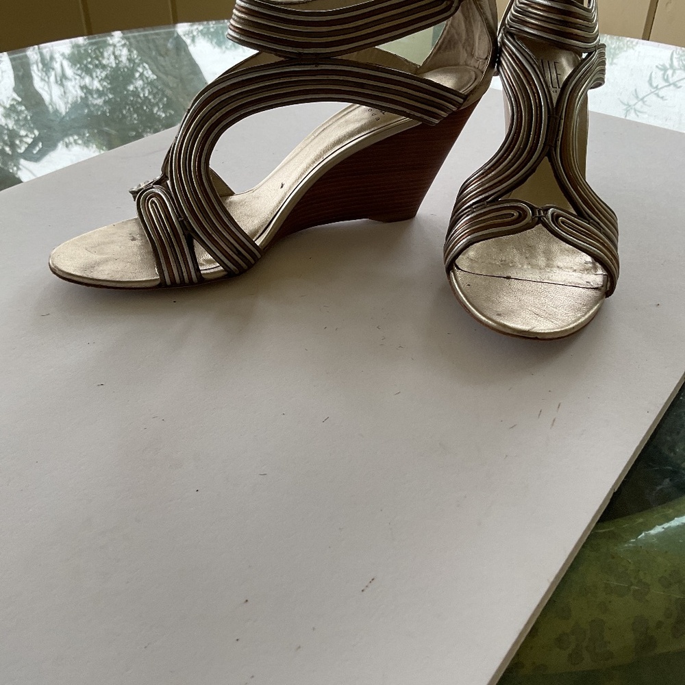 Pelle Moda heeled sandals size 10. Multi color metallic leather